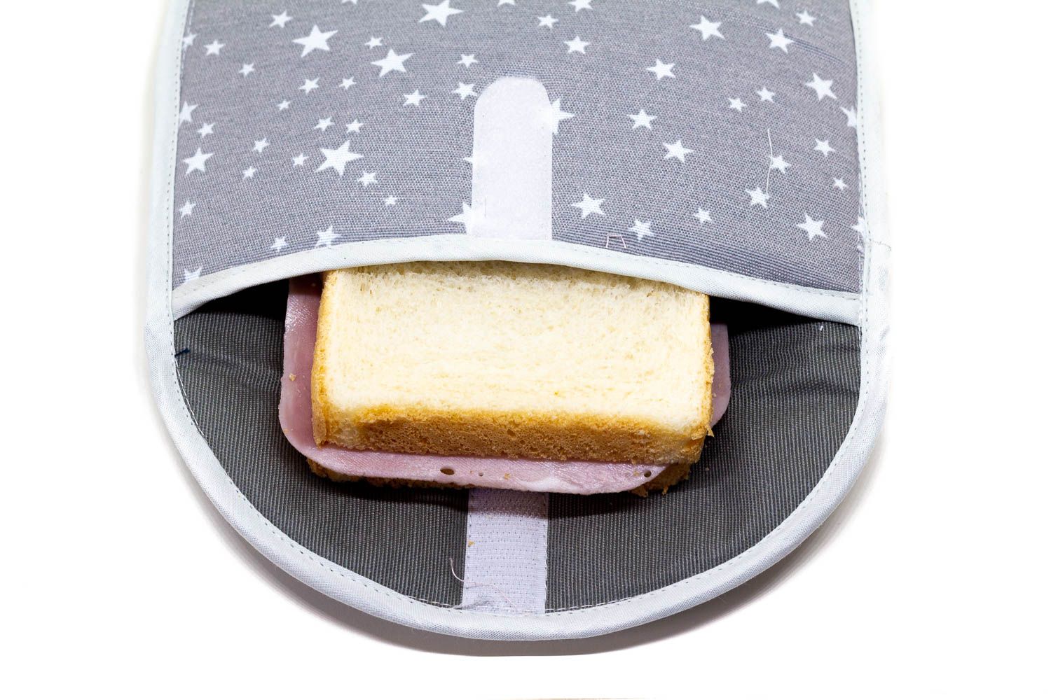 Porta sándwich reutilizable de algodón gris con estrellas blancas Interior plastificado apto para uso alimentario del porta sándwich