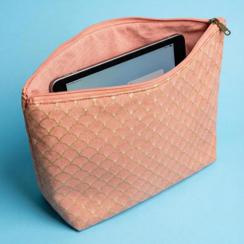 Interior de la funda para tablet Interior forrado de funda de tela rosa para tablet